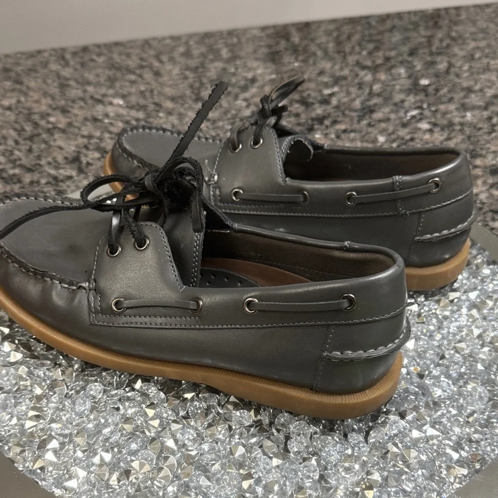 BED|STU Gray Leather Boat Shoes with Gum Sole EUC 9.5